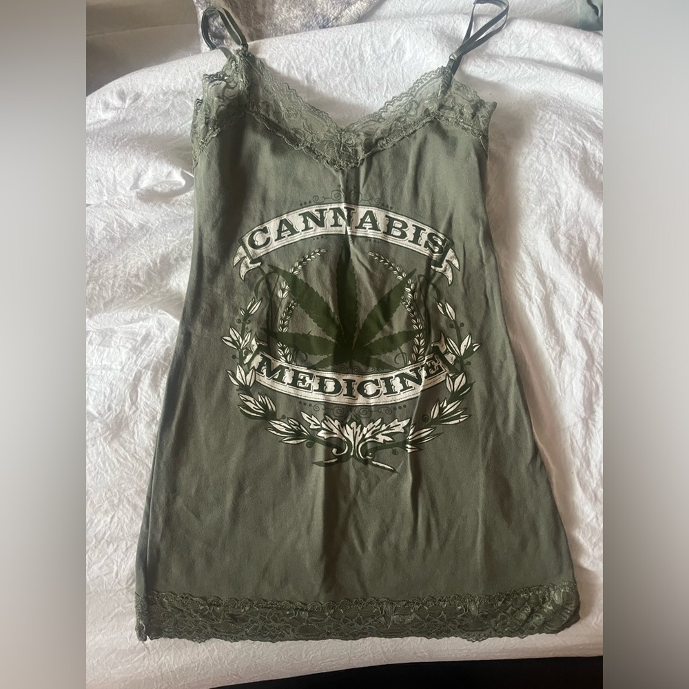 Se7en Deadly green lace ganja dress 😮‍💨